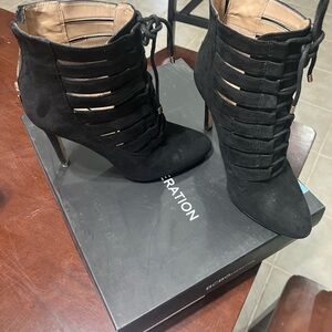 Women's Size 8.5 BCBG Black Belini Boot